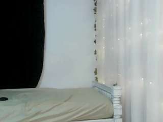 ashlyinparis69 webcam