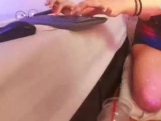 emma-collsonn live cam profile