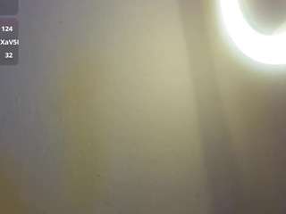 emma-collsonn live cam profile