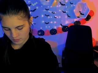  lizzie-boom chat room