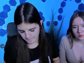 lizzie-boom's CamSoda show and profile