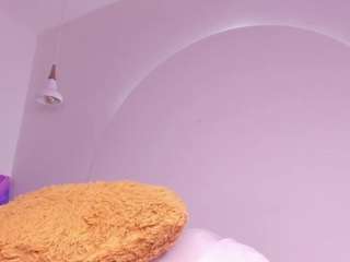 miss-lyra Live Webcam on CamSoda