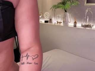 miss-lyra live cam profile