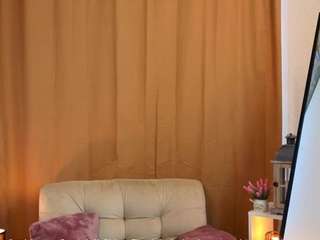 sadiedelpiano webcam