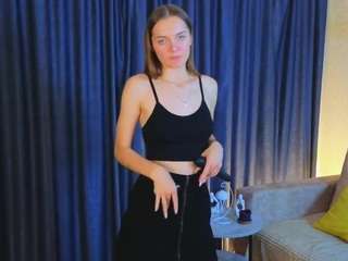 sadiedelpiano webcam