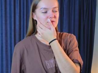 sadiedelpiano webcam