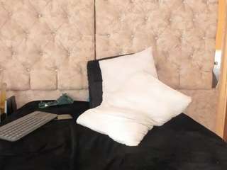 shantall05 live cam profile