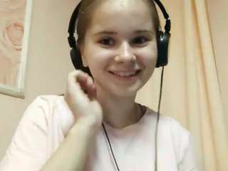 yadirabottomly Live Webcam on CamSoda