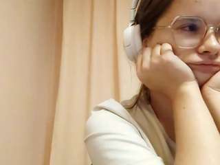 yadirabottomly webcam