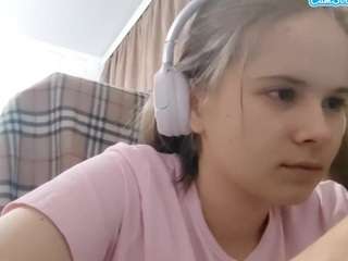 yadirabottomly Live Webcam on CamSoda