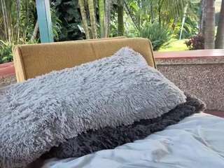 alicemrtnz webcam model