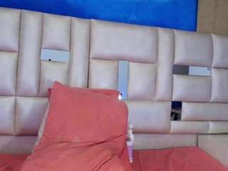  emmacurvy chat room