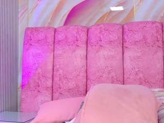 Live cam show with emmacurvy