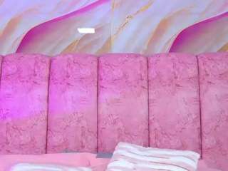 Live cam show with emmacurvy
