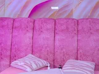 emmacurvy live cam preview