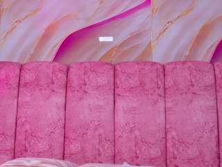 emmacurvy live cam preview