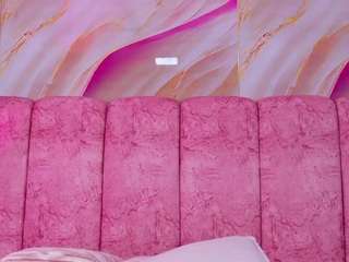 emmacurvy live cam preview