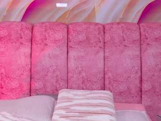 emmacurvy live cam preview
