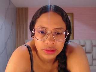 zhara-rose-s webcam