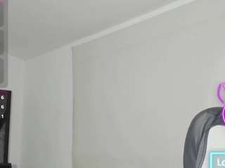 channelwhite Live Webcam on CamSoda