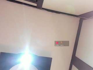 channelwhite live webcam show