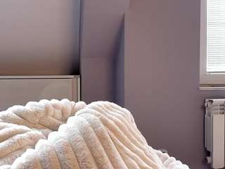 Sensual petite girl foxie