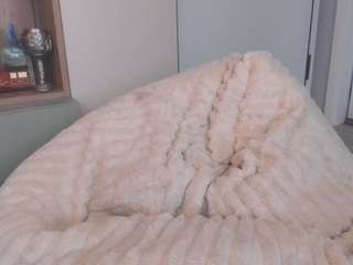 Sensual petite girl foxie