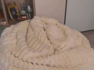Sensual petite girl foxie