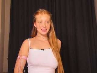 Sensual petite girl foxie