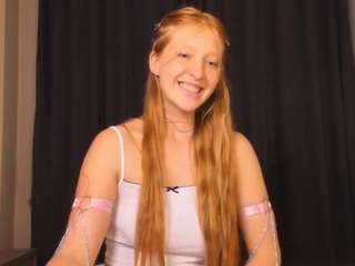 Sensual petite girl foxie