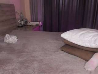 Sensual petite girl foxie live cam preview