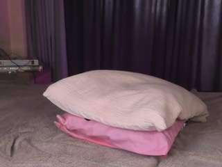 Sensual petite girl foxie
