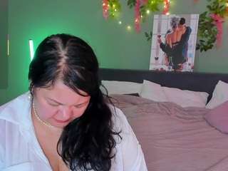 holy-reid's CamSoda show and profile