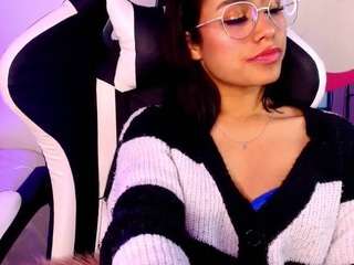 julieta-mendez Live Webcam on CamSoda