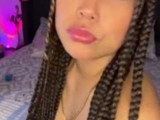 lillytillercam's CamSoda show and profile