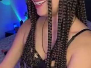 lillytillercam Live Webcam on CamSoda