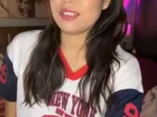 lillytillercam webcam