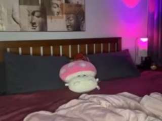 lillytillercam webcam