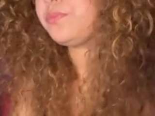 lillytillercam webcam