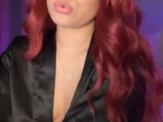 lillytillercam webcam