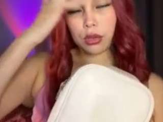 lillytillercam webcam