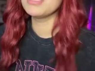 lillytillercam webcam