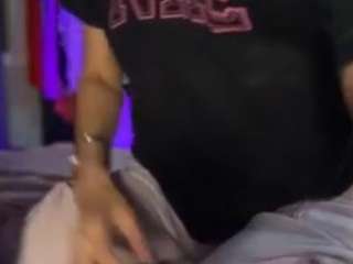 lillytillercam webcam