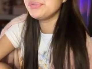 lillytillercam live cam profile