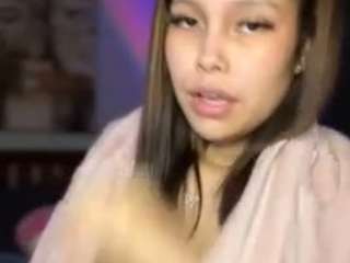 lillytillercam live cam profile