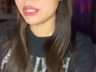 lillytillercam live cam profile