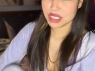 lillytillercam live cam profile