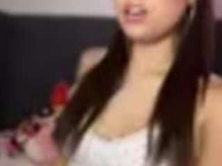 lillytillercam webcam