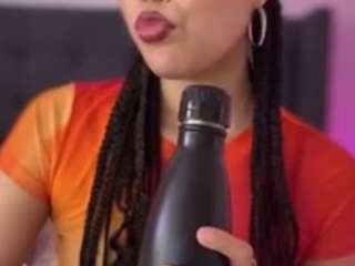 lillytillercam webcam