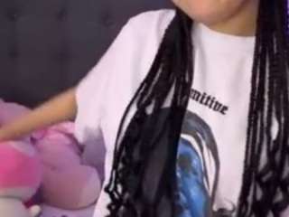 lillytillercam webcam